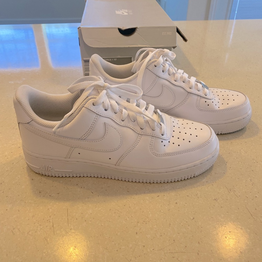 Nike Air Force 1 
Women's Shoes Size 9
